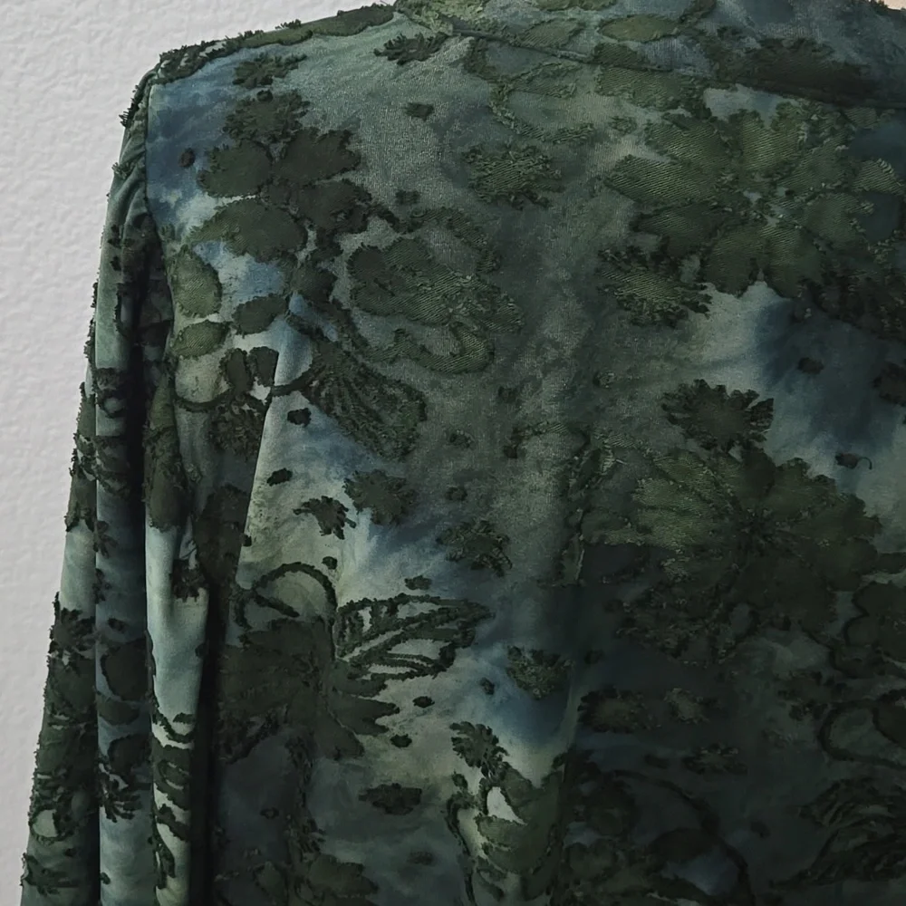 CALESSA Velvet Burnout Tie-Dye Split V-Neck Wrist Length Sleeve Tunic SZ LARGE - Picture 9 of 13